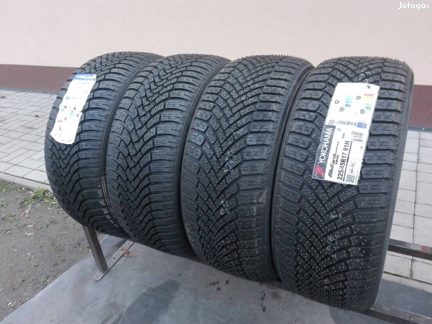 225/45R17 Új Falken Yokohama téli gumi garnitúra 225/45 r17