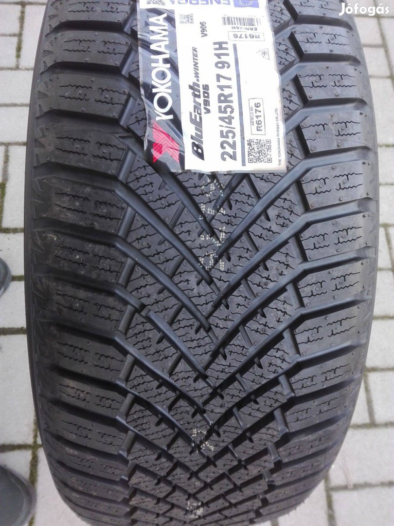 225/45R17 Új Yokohama téli gumi 2db 225/45 r17