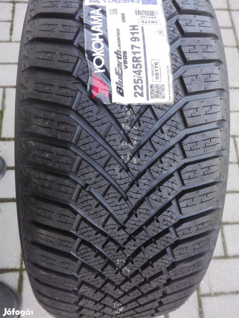 225/45R17 Új Yokohama téli gumi 2db 225/45 r17