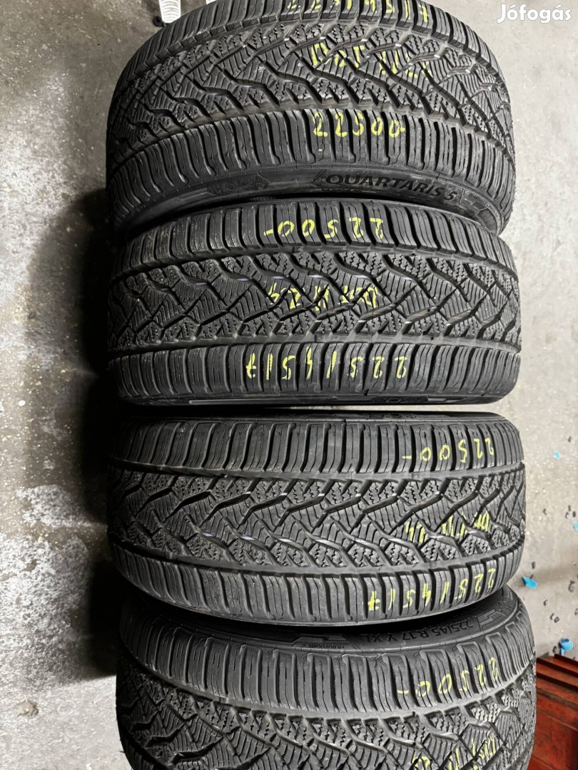 225/45R17 Y XL Barum négyévszakos Dot:1124