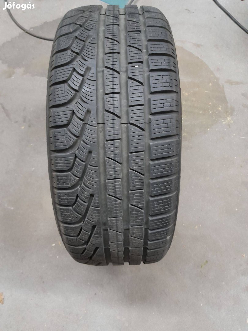 225/45R17 téligumi