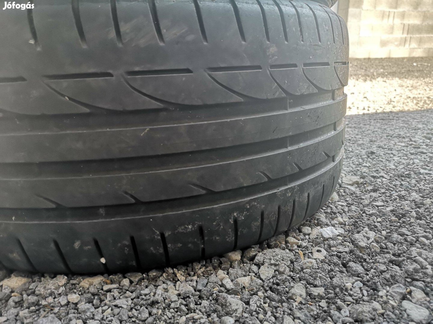 225/45R18 255/40R18 Kétszéles Bridgestone nyárigumik eladók