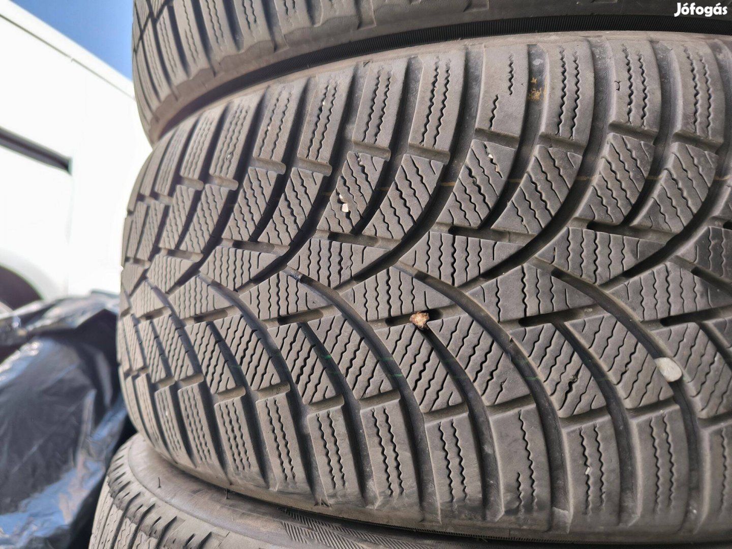 225/45R18 2-2db téligumi
