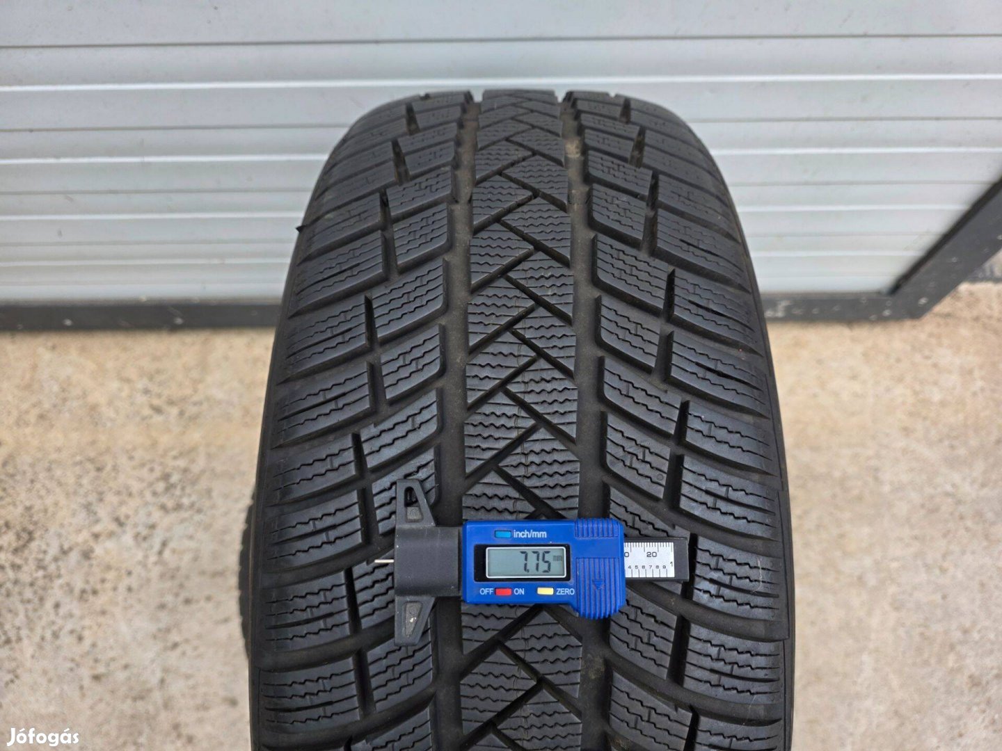 225/45R18 Vredestein téli 2db teljesen újszerű állapotban eladó!