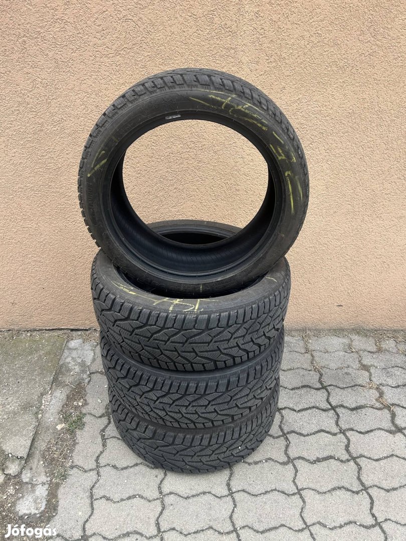 225/45R18 téligumi garnitúra eladó!