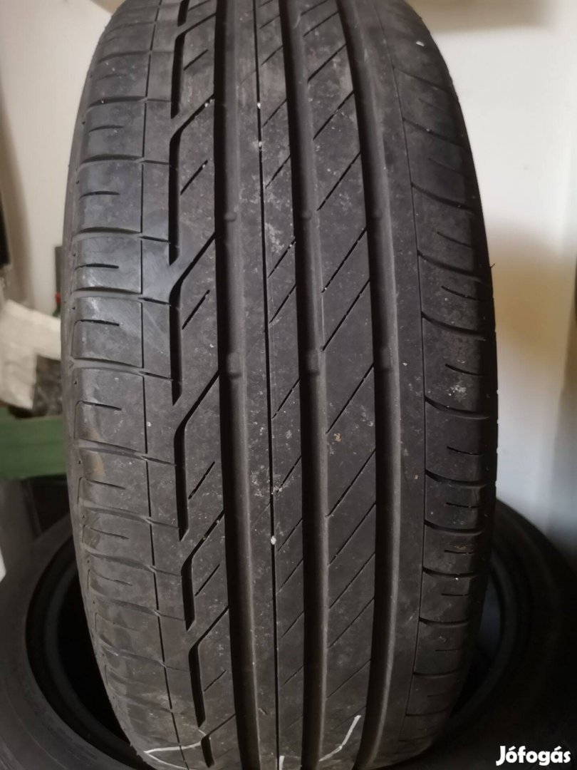 225/45R19 65e/4db Szezonvégi Áron Bridgestone nyárigumik