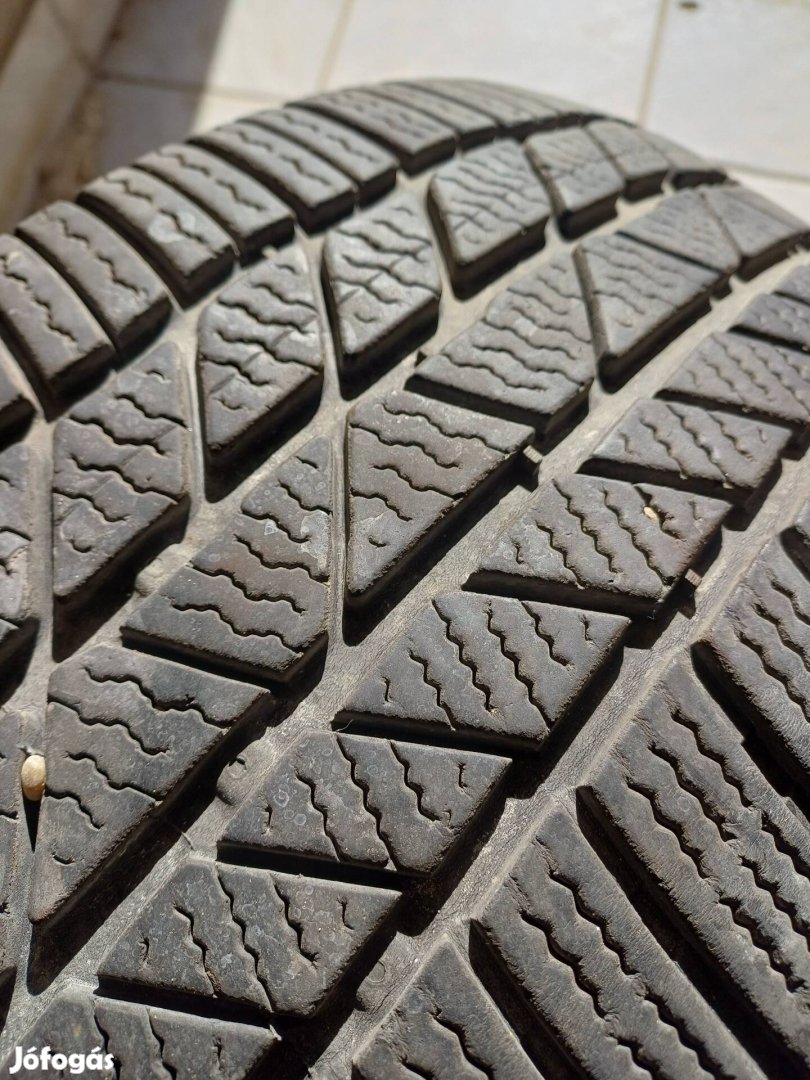 225 45 17 Continental téli