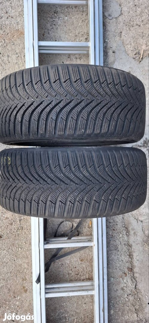 225/45 R17 Hankook