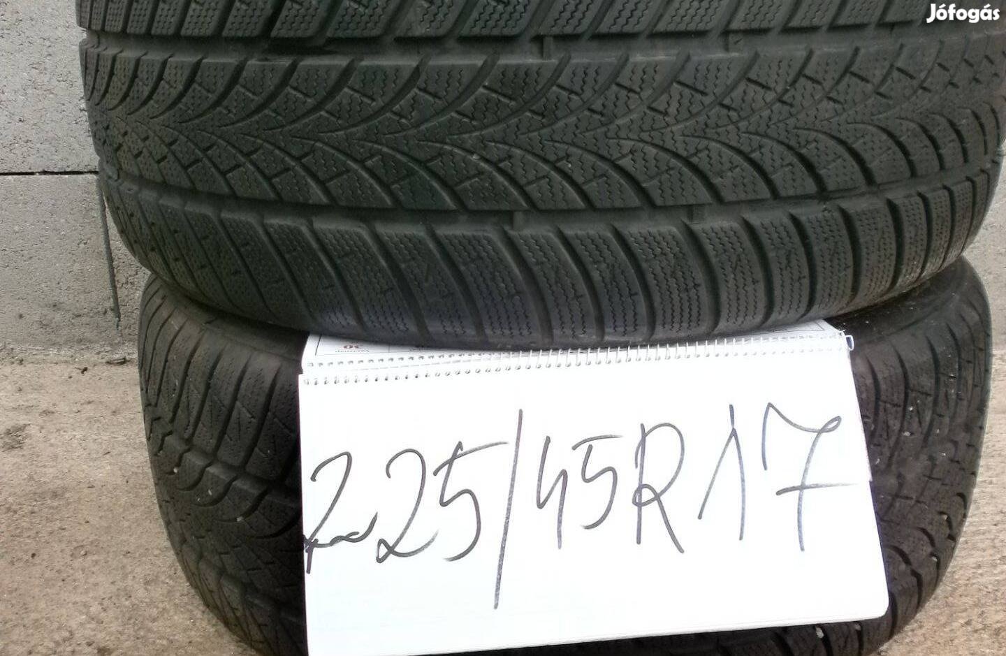 225/45 R17 Triangele téligumi 2 db