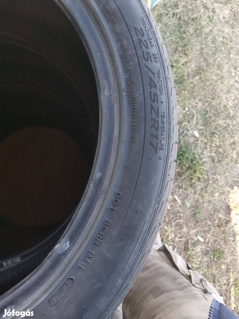 225/45 R17 - nyári gumi - ár 4db