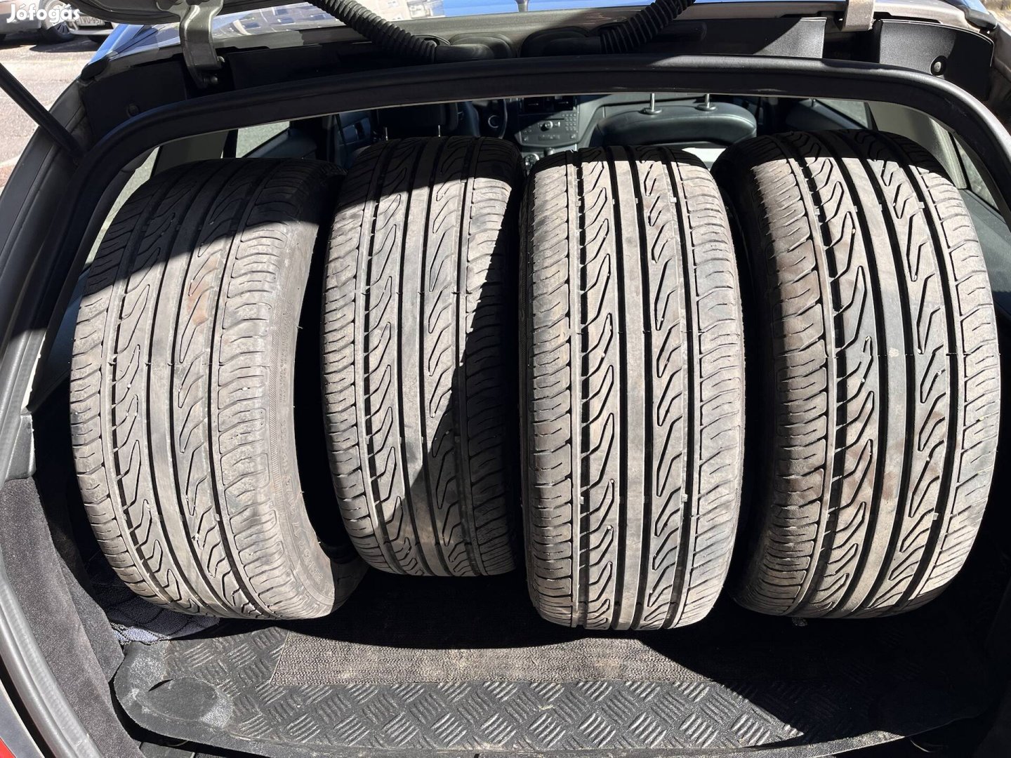 225/45 R17 nyári gumi