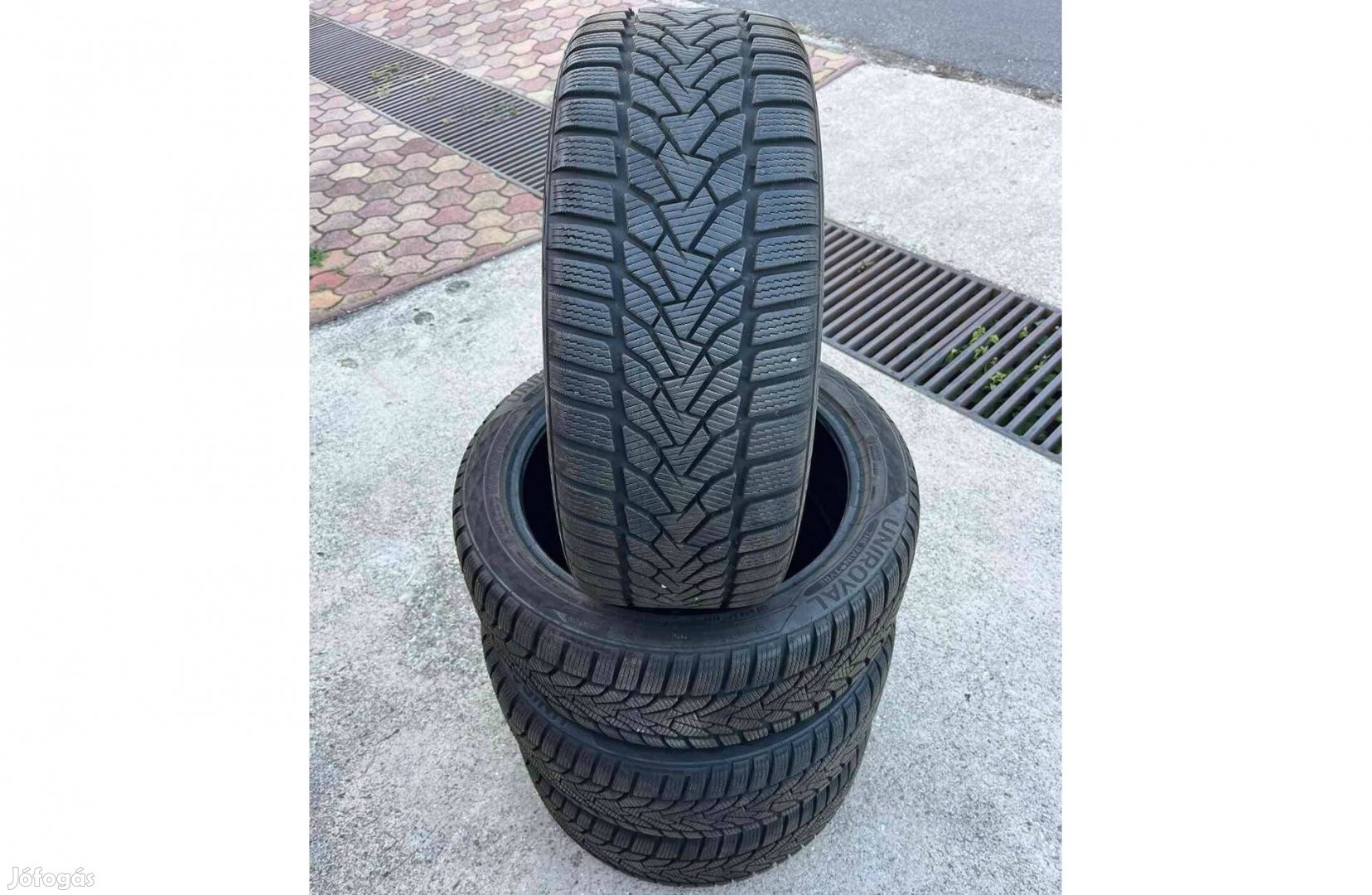 225/45 R18 Uniroyal téli gumiabroncs, 4 db