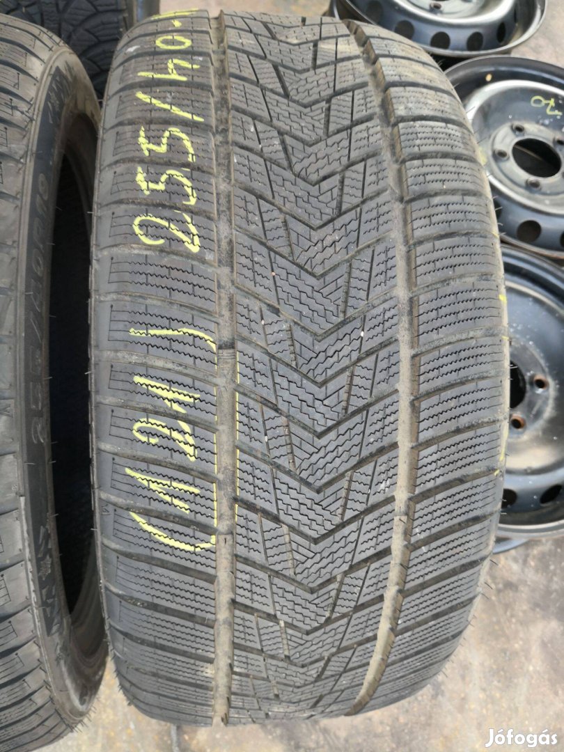 225/45 R18 és 255/40 R18 Új!! Rotalla téli gumi 80000ft a 4db/121/