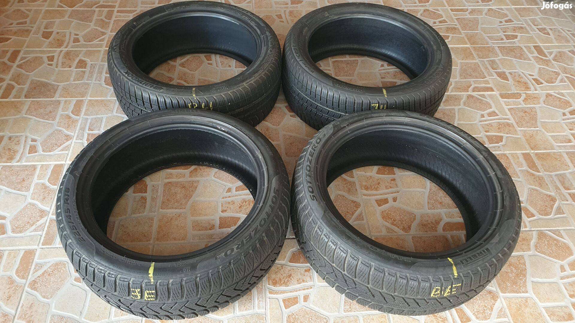 225/45 R18 téli gumi szett