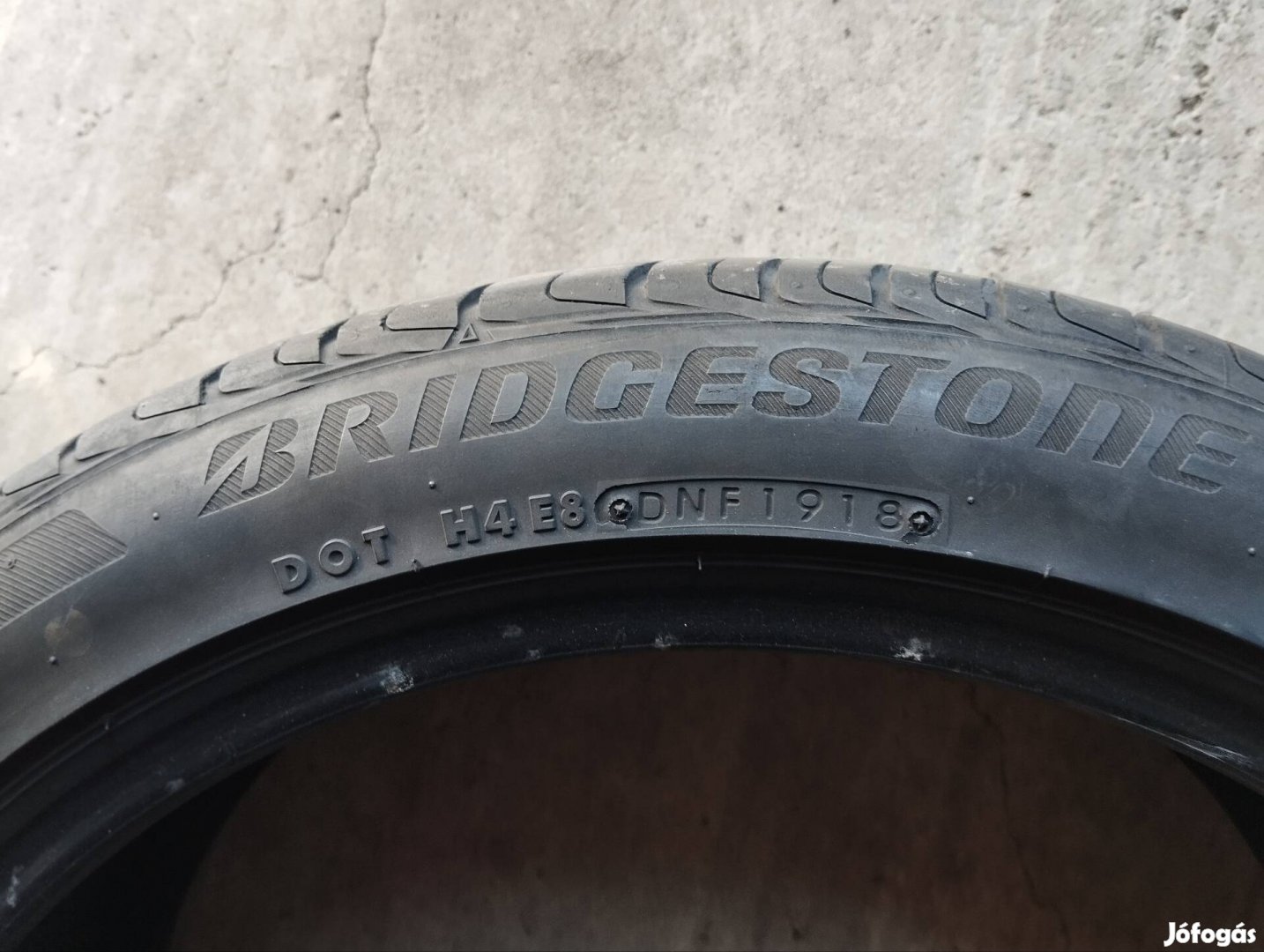 225/45 R19 Nyari gumi Bridgestone Németországból 6.5 mm-es .