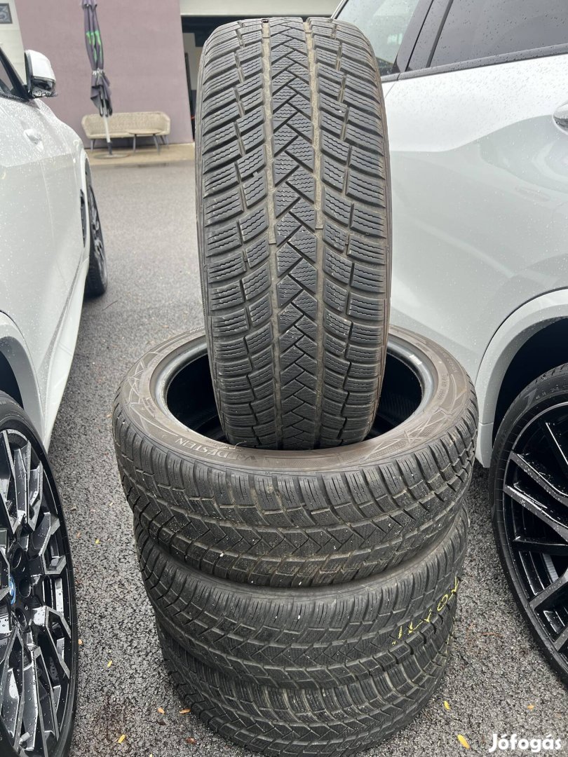 225/45 R19 téligumi 