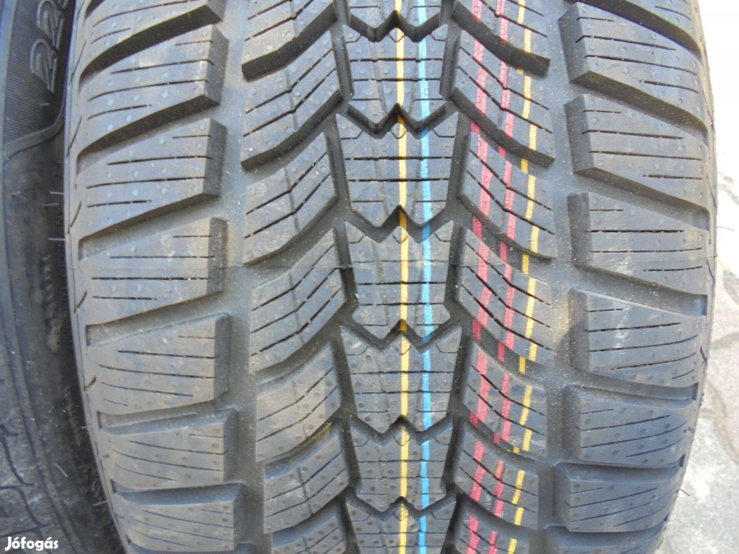 225/45 R 17-es új 2023-as teli gumi pár eladó