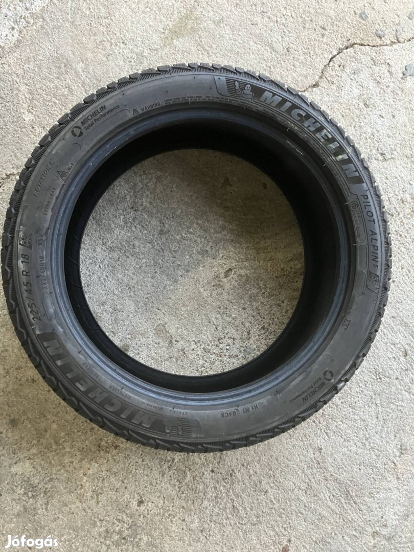 225/45 r18 Michelin pilot alpin5 