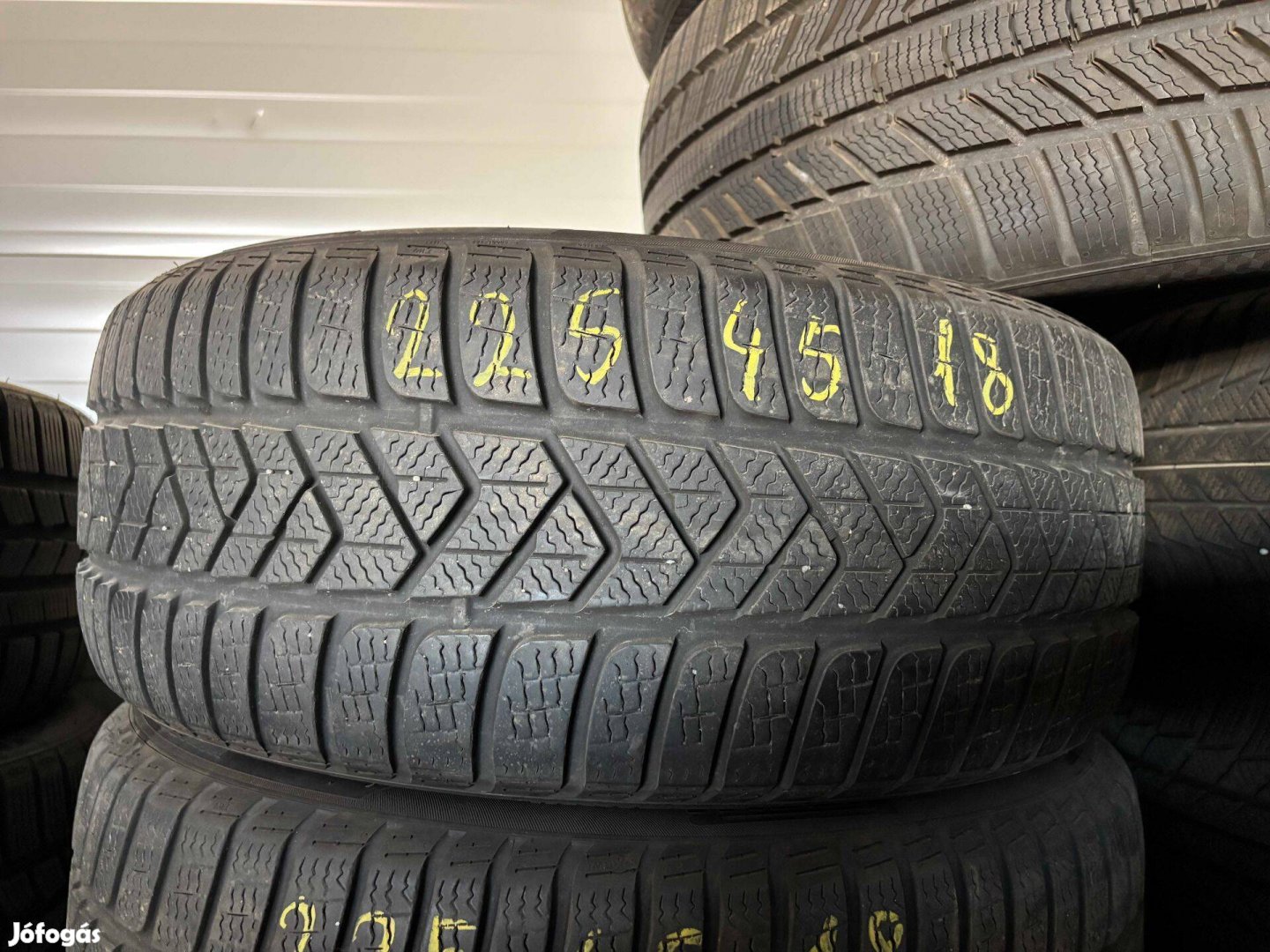 225/45 r18 Pirelli 2020 téligumi 4db eladó 225/45r18 garnitúra