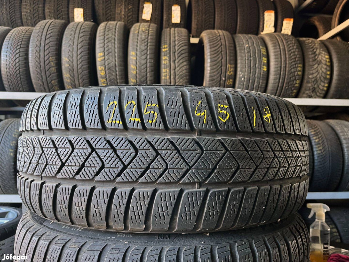 225/45 r18 Pirelli winter 2021 téligumi 4db eladó 225/45r18 garnitúra