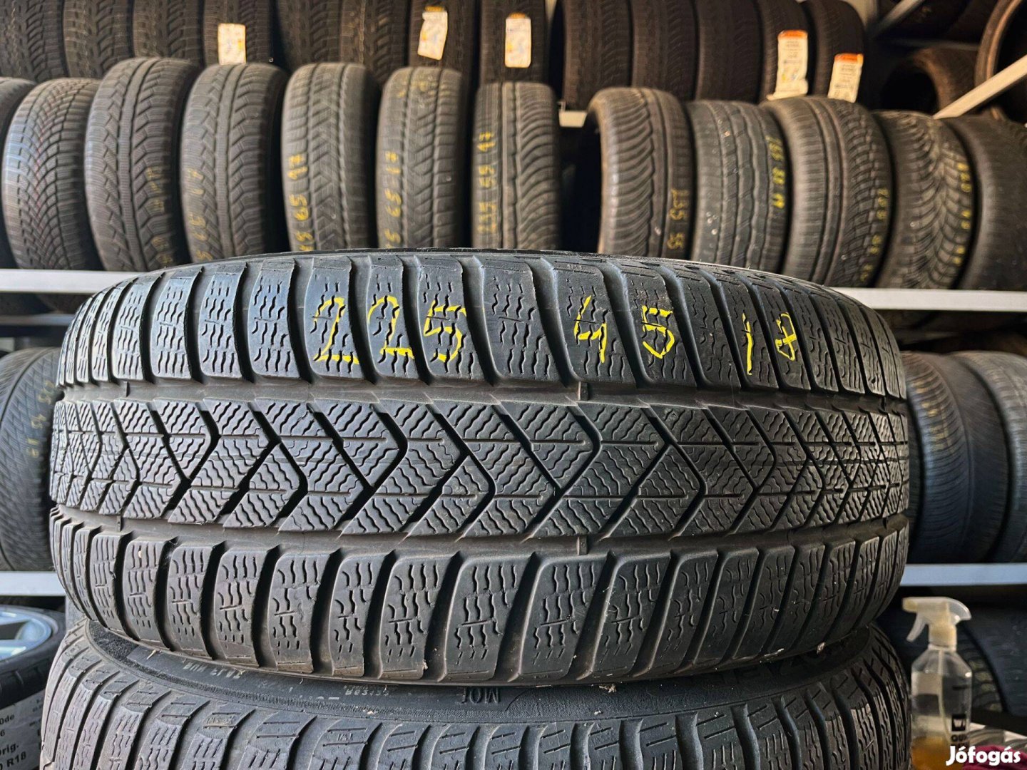 225/45 r18 Pirelli winter 2021 téligumi 4db eladó 225/45r18 garnitúra