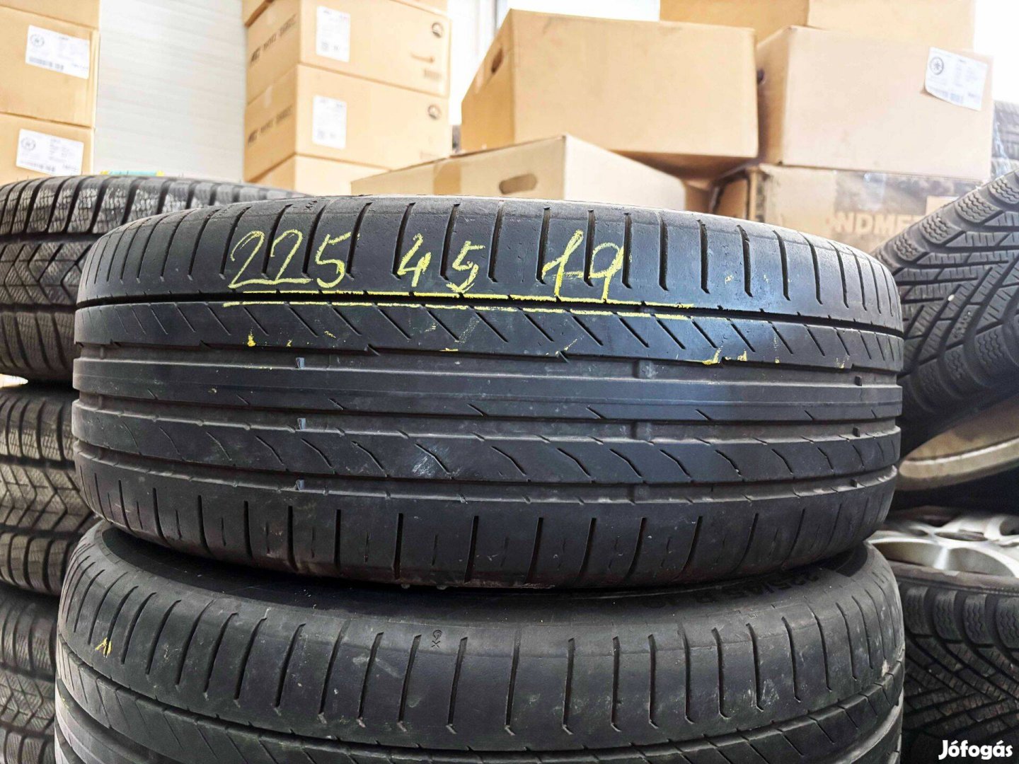 225/45 r19 Continental nyárigumi 4db eladó 225/45r19 garnitúra