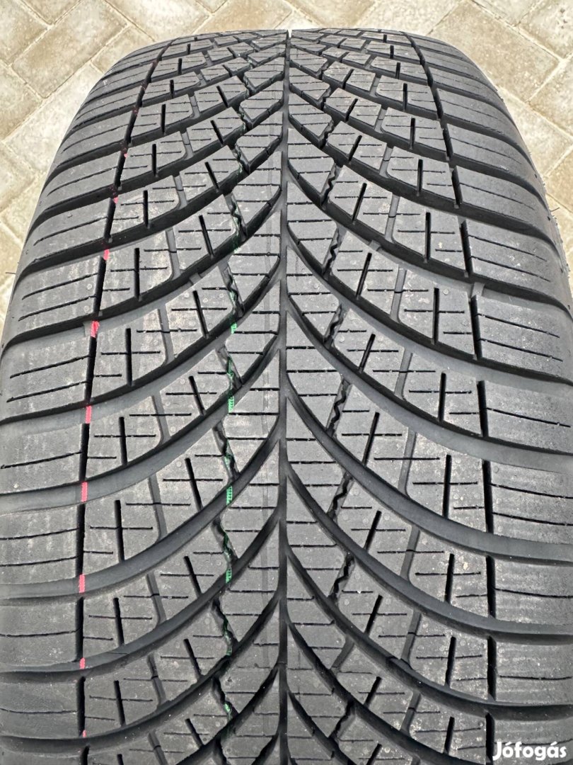 225/45r17 4S négyévszakos Goodyear Vektor