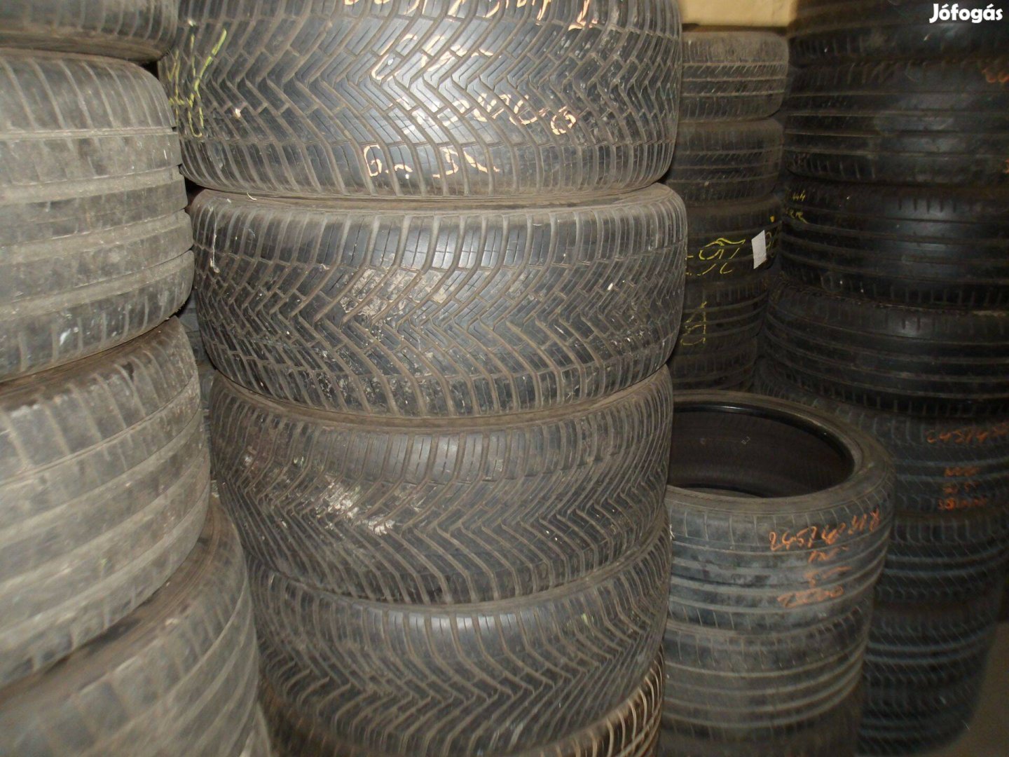225/45r17 Continetnal négyévszakos gumi ajándék szereléssel