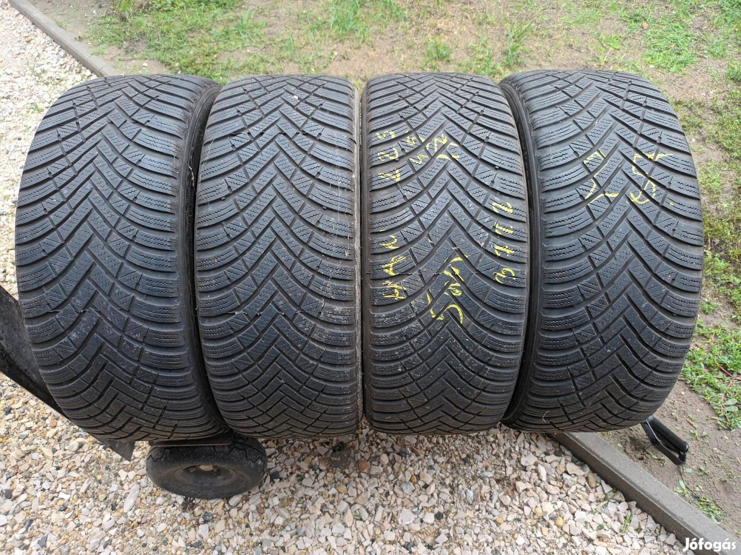 225/45r17 Hankook használt téligumi 4db