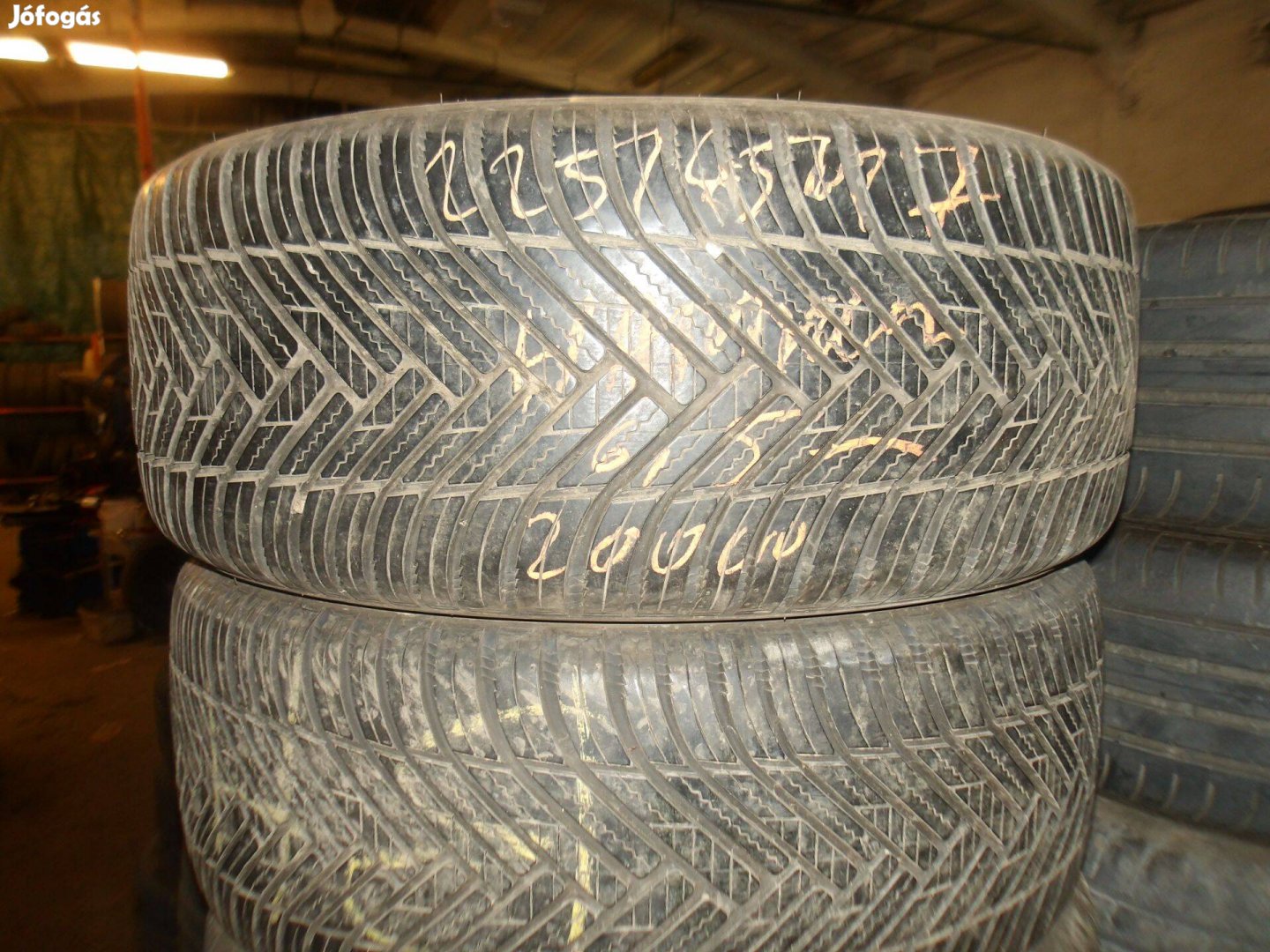 225/45r17 Hankook nyári gumi ajándék szereléssel