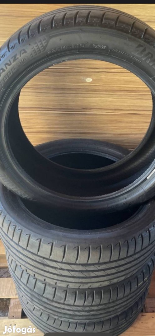 225/45r18 Bridgestone  turanza