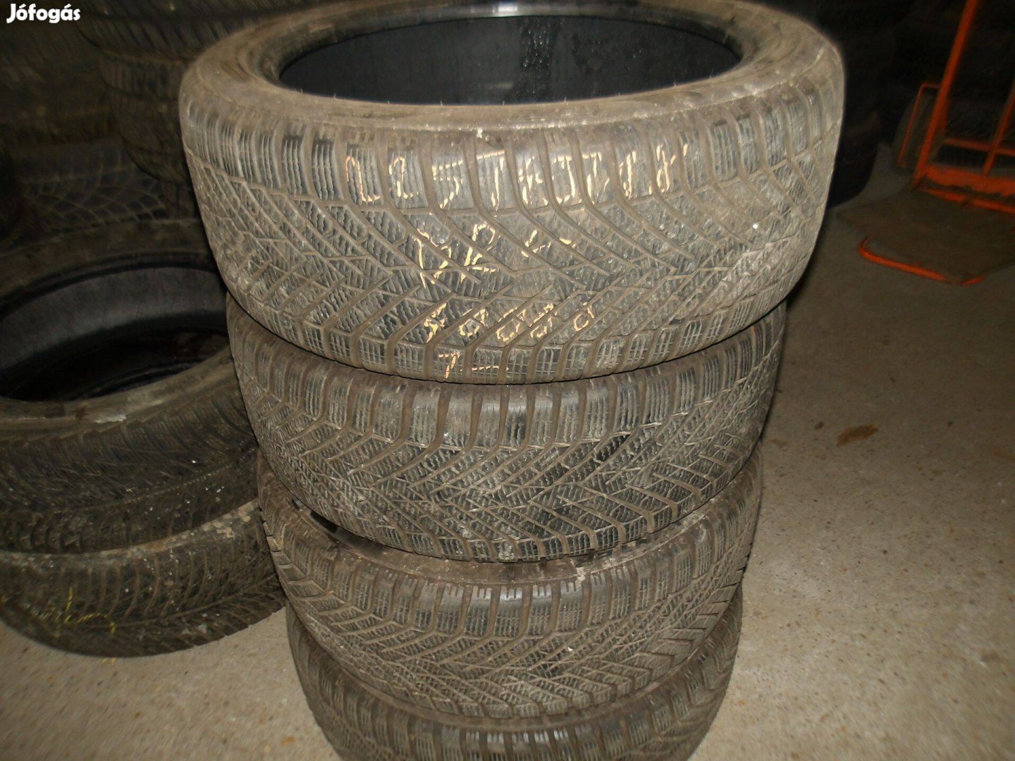 225/45r18 Bridgestone téli gumi ajándék szereléssel