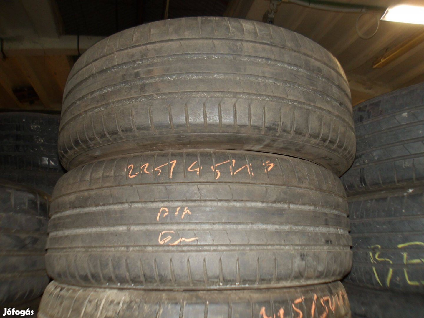 225/45r19 Pirelli nyári gumi ajándék szereléssel