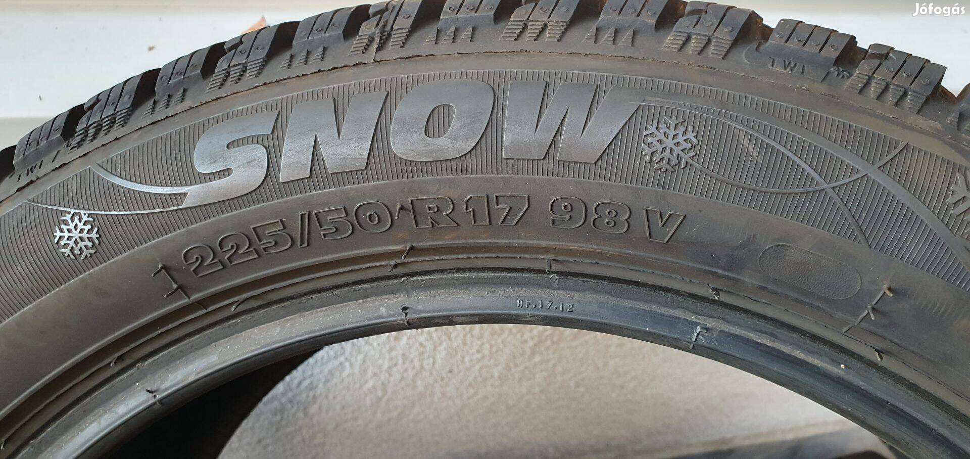 225/50R17 98V Snow téli gumi