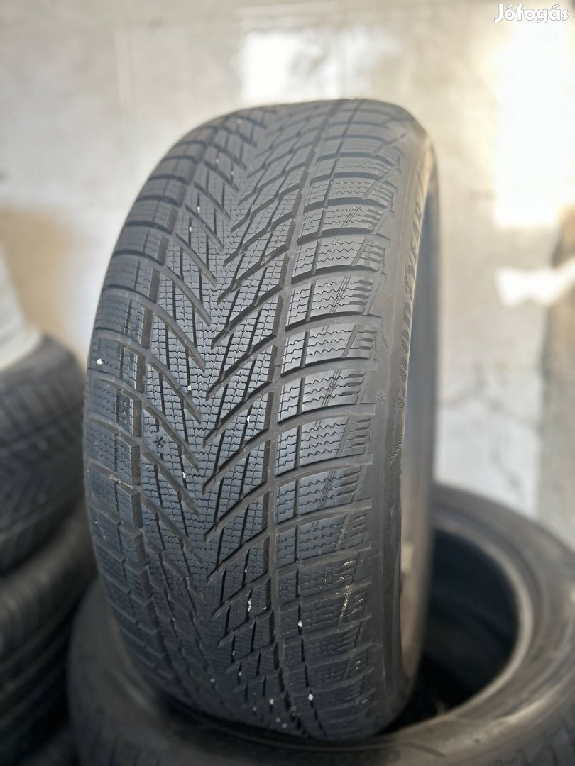 225/50R17 Good Year téli újszerű 225/50 R17