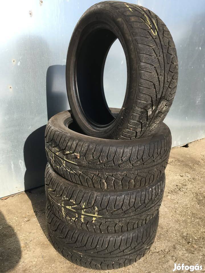 225/50R17 Uniroyal Téli gumi DOT 3017