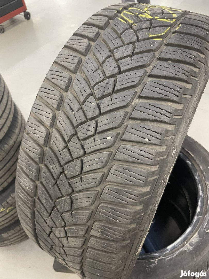 225/50R17 téli gumi