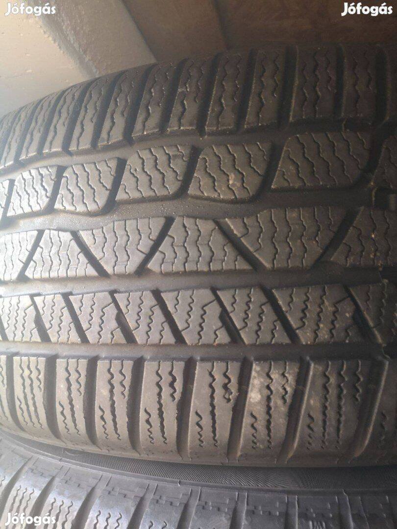 225/50R18 45e/2db Continental téligumik újszerű