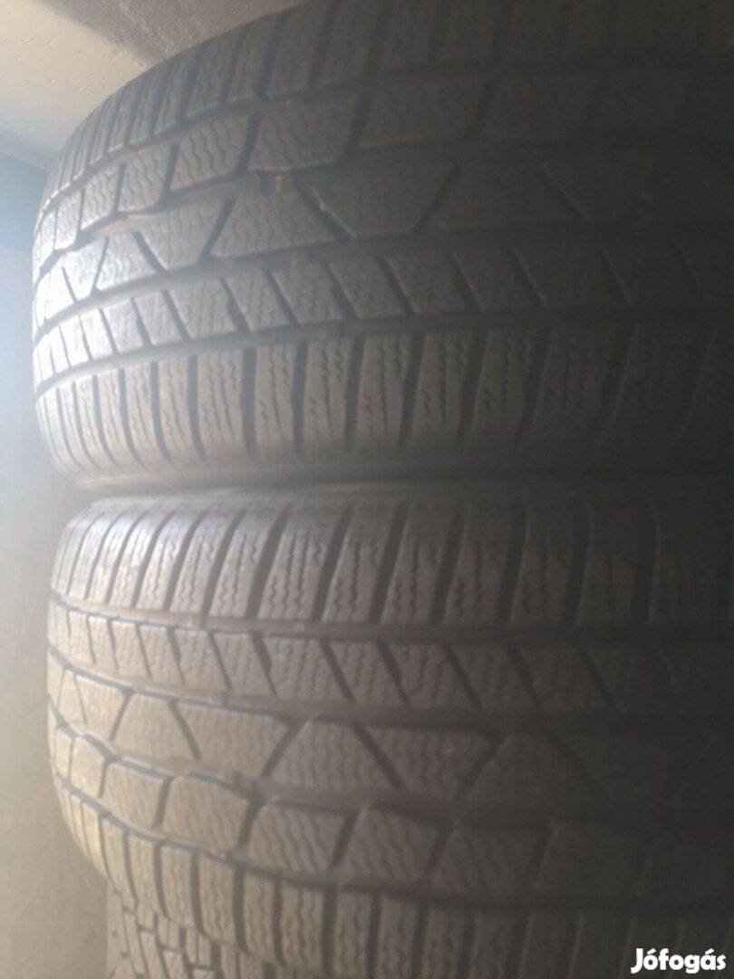 225/50R18 45e/2db Continental téligumik újszerű