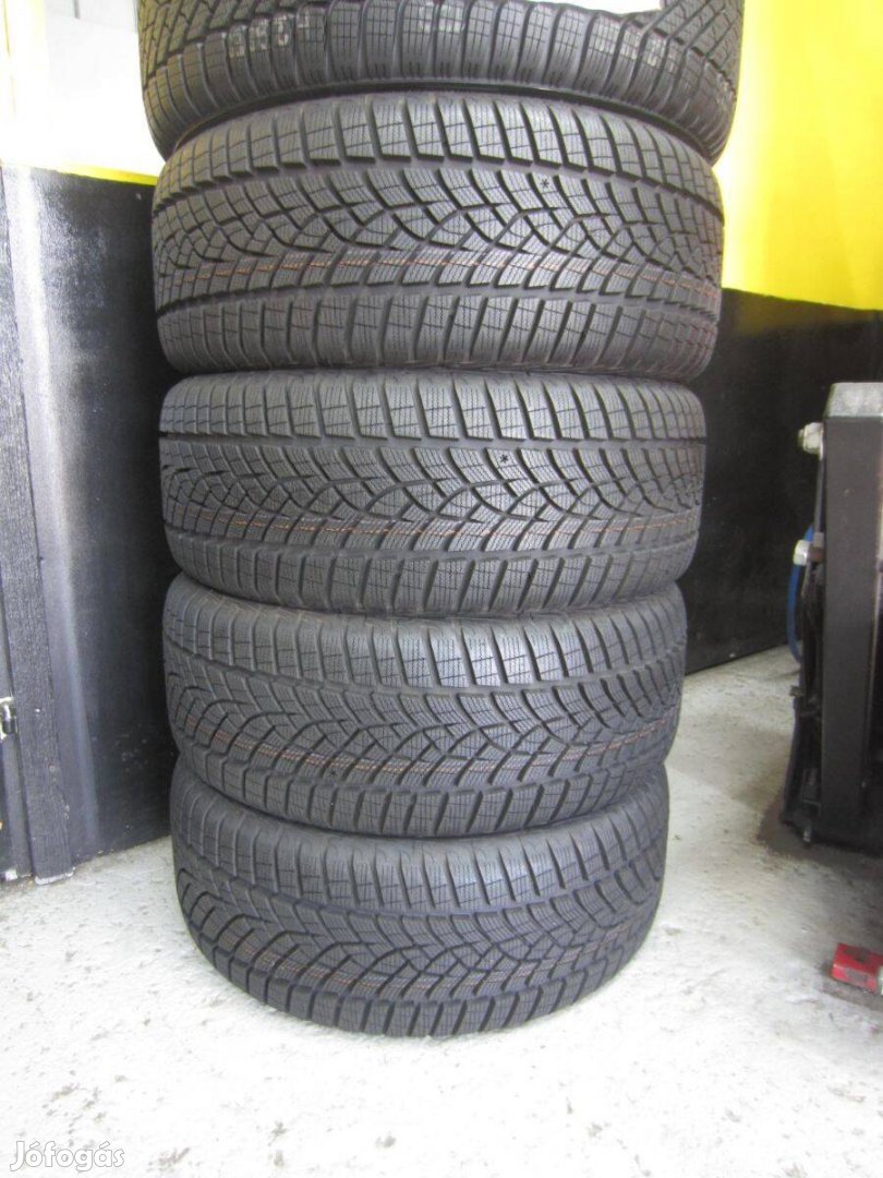 225/50 R17 Goodyear UG Performance+ 98H