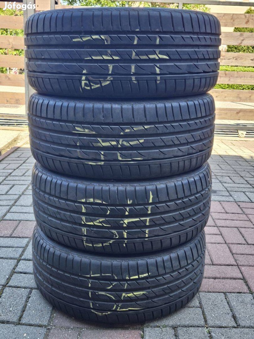 225/50 R17 Laufenn használt nyári gumi szett egyben eladó
