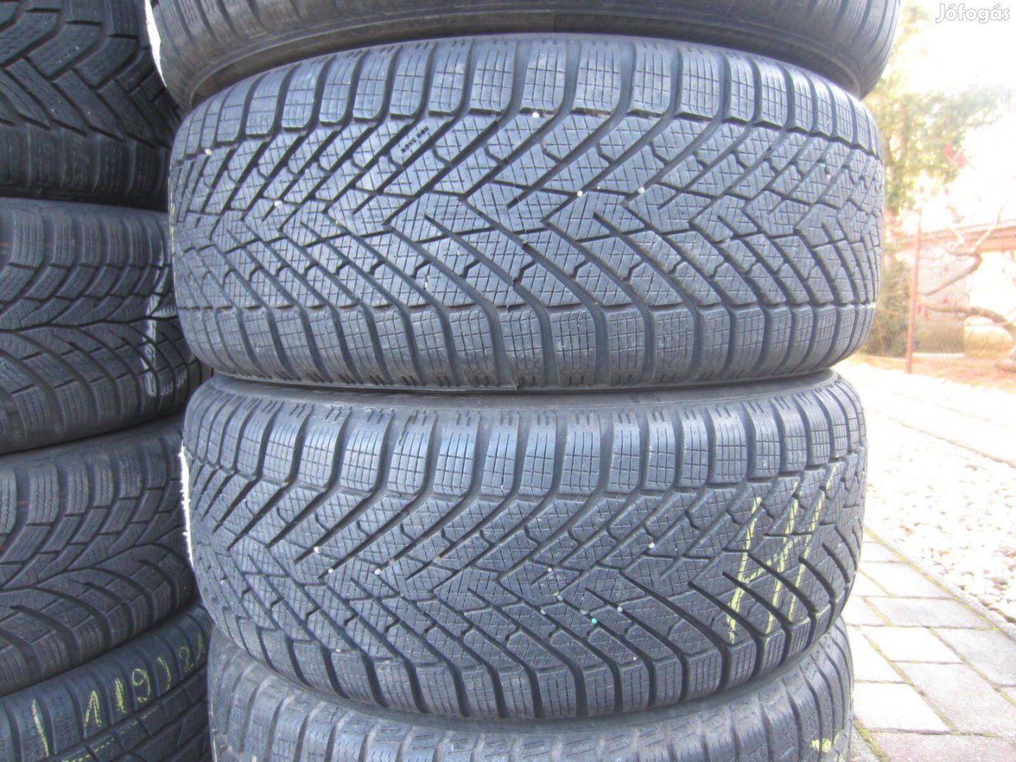 225/50 R17 Pirelli Cinturato Winter2 98V