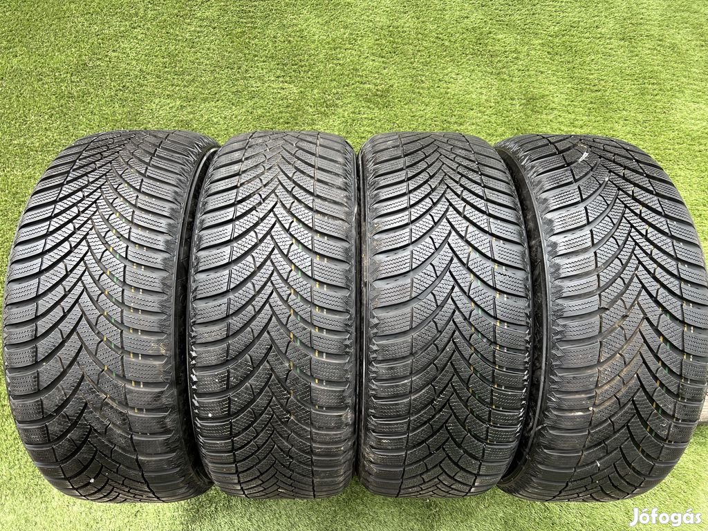 225/50 R17 Semperit Speed Grip 3 téli gumi 8mm