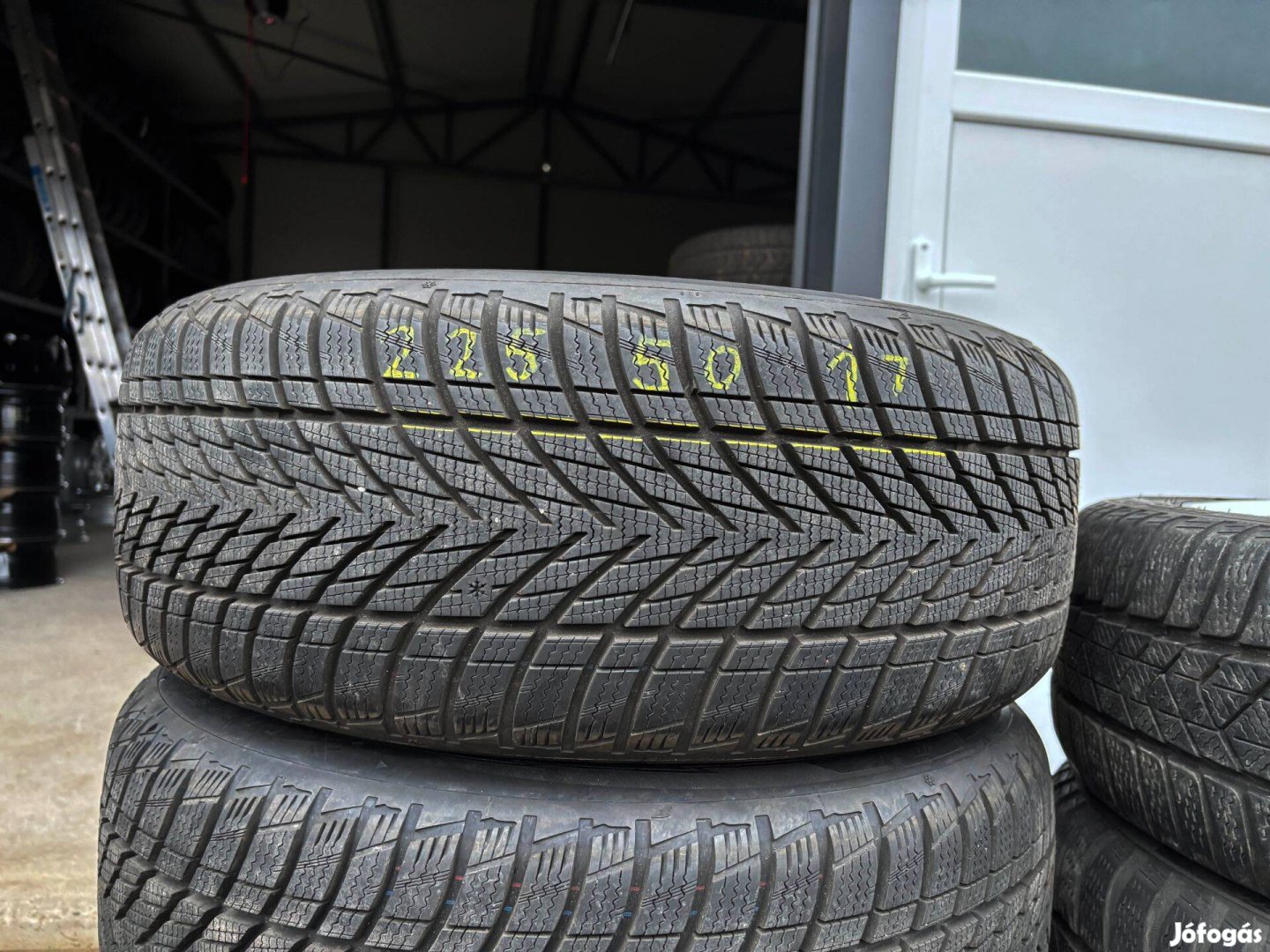 225/50 r17 Goodyear 2023 8mm téligumi 4db eladó 225/50r17 garnitúra