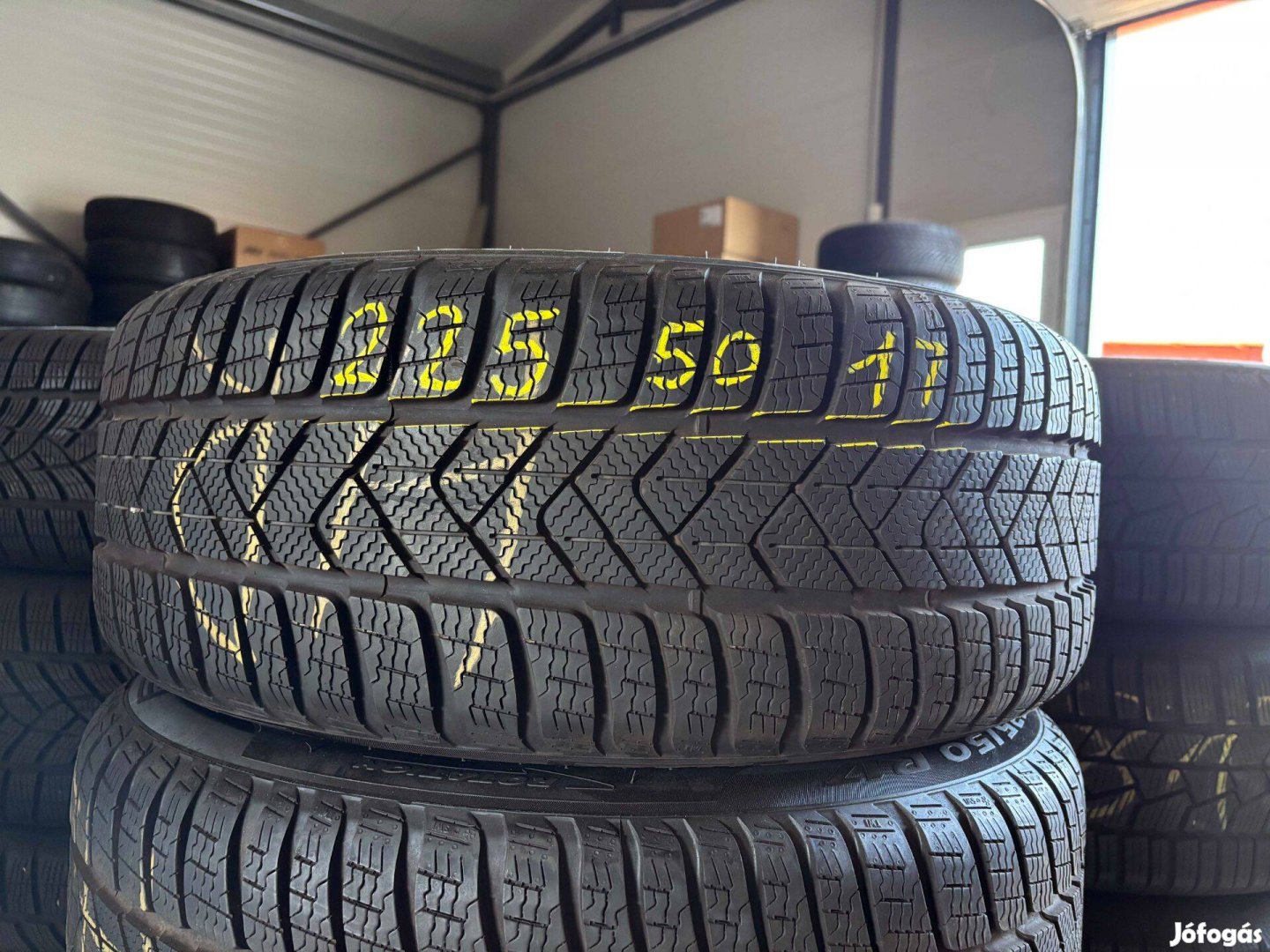225/50 r17 Pirelli Winter 2022 7mm téligumi 4db 225/50r17 garnitúra