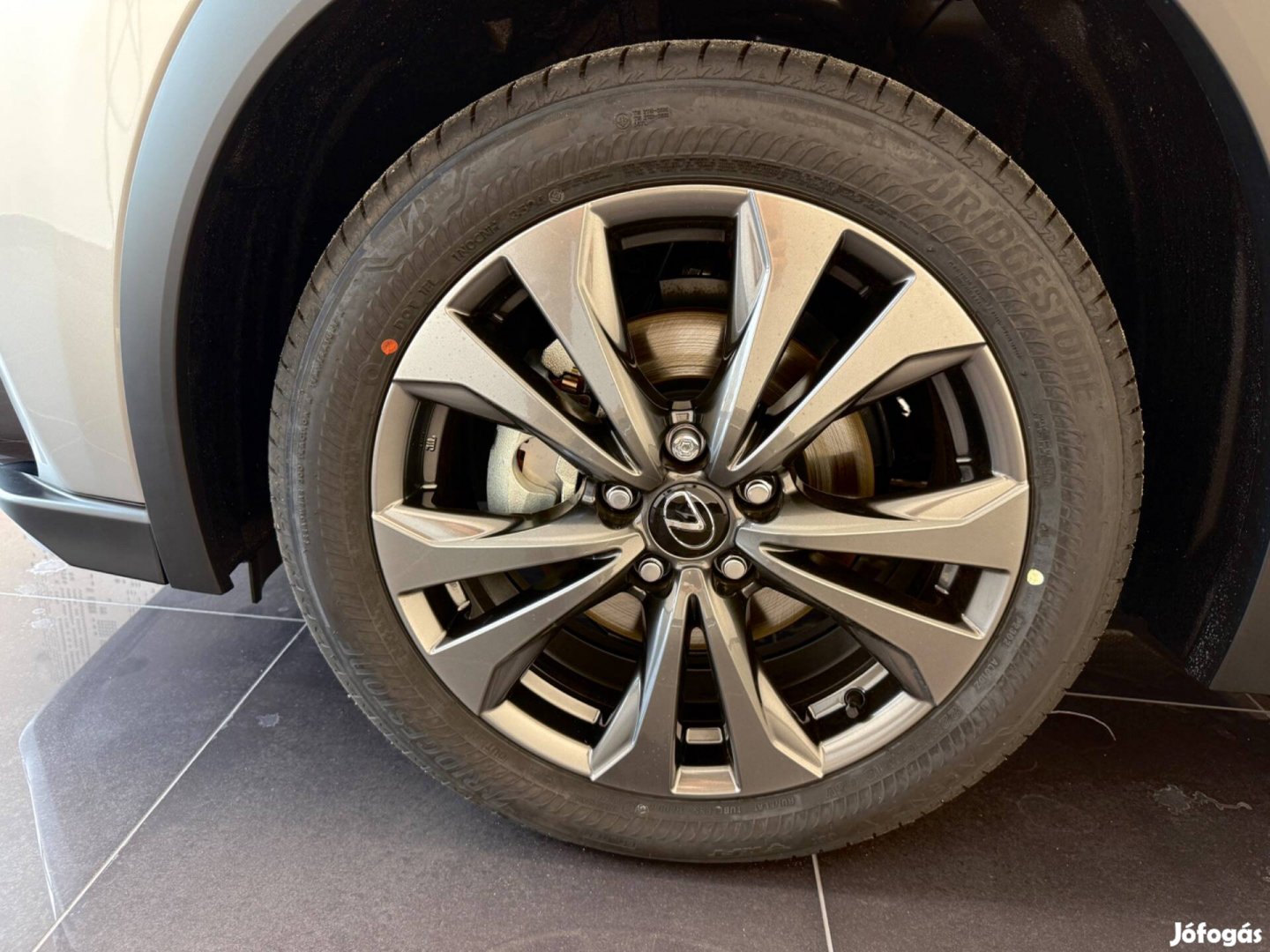 225/50 r18 Bridgestone Új 4db Alenza Defekttűrő autógumi