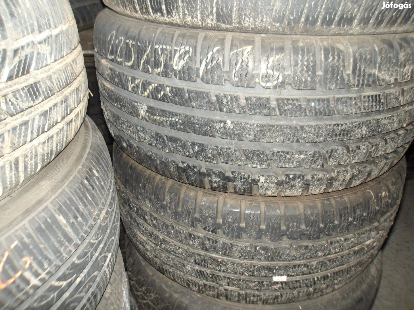 225/50r16 Kumho téli gumi ajándék szereléssel