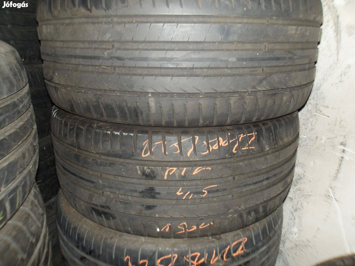 225/50r17 Pirelli nyári gumi ajándék szereléssel
