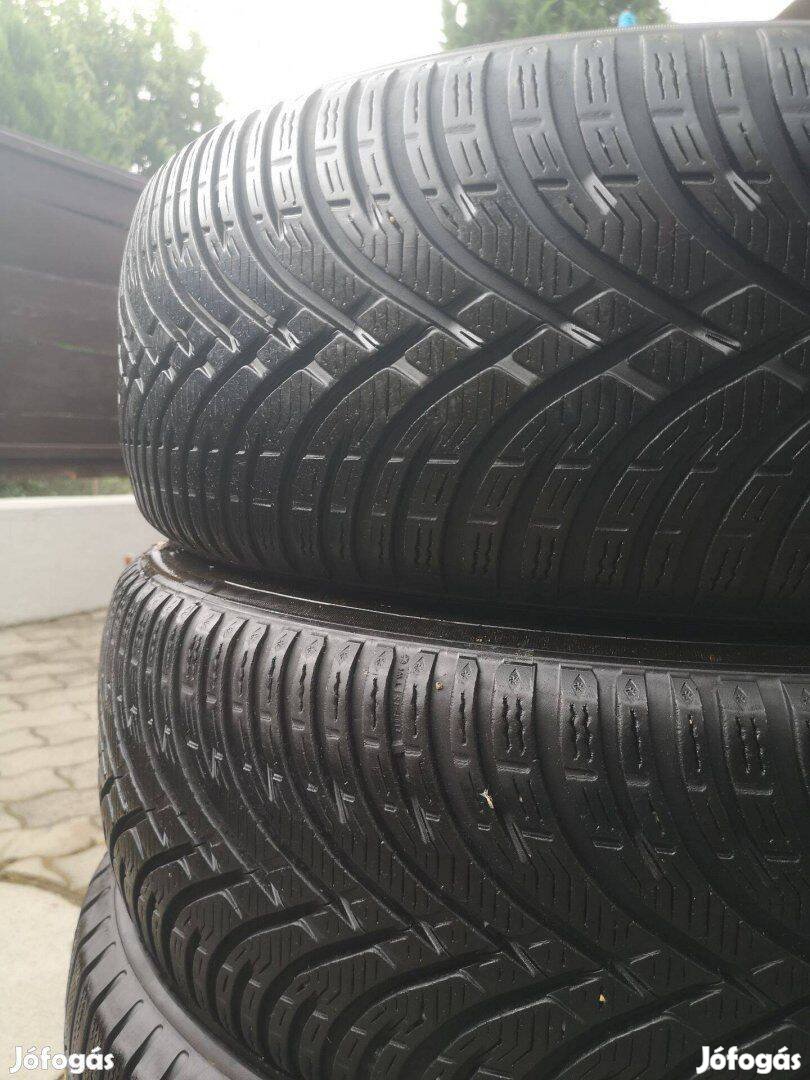 225/55R16 téligumik