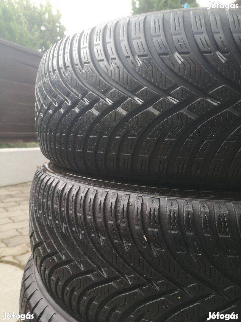 225/55R16 téligumik